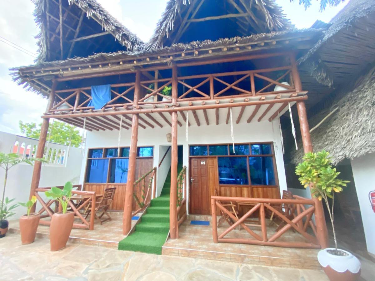 Utulivu Bungalow Nungwi Luaran gambar