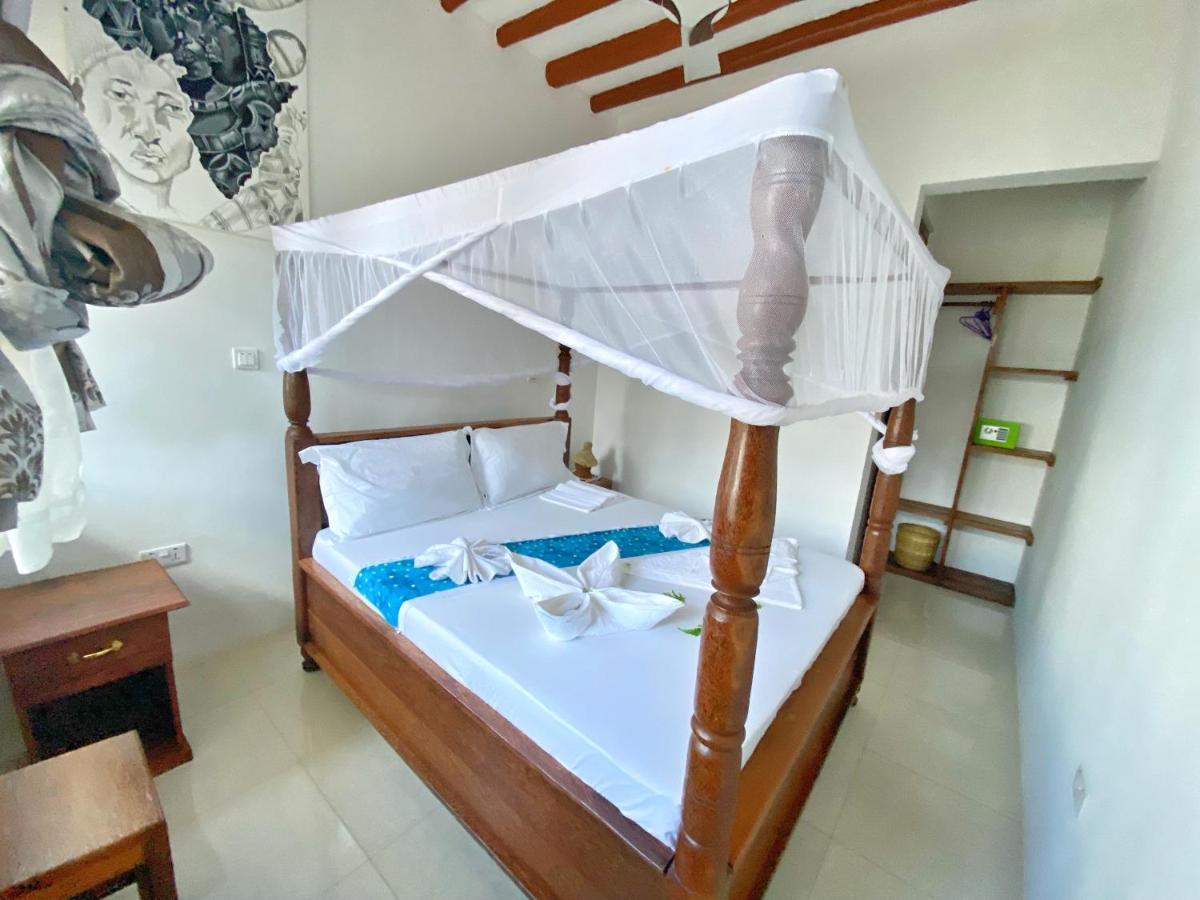 Utulivu Bungalow Nungwi Luaran gambar
