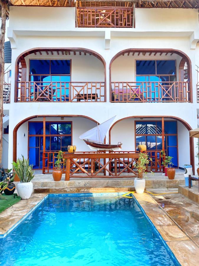Utulivu Bungalow Nungwi Luaran gambar