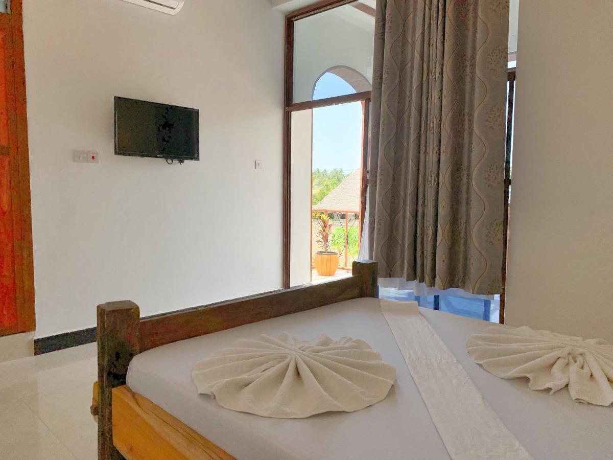 Utulivu Bungalow Nungwi Luaran gambar