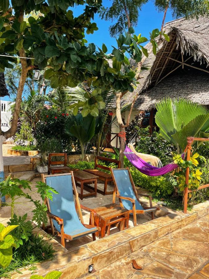 Utulivu Bungalow Nungwi Luaran gambar